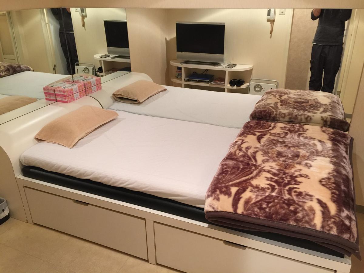Kinshicho Paris (adults Only)